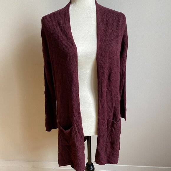 𝅺t Tahari BNWOT Small Ribbed Burgundy Open Cardigan NEW Front Pockets Cashmere - Picture 2 of 7